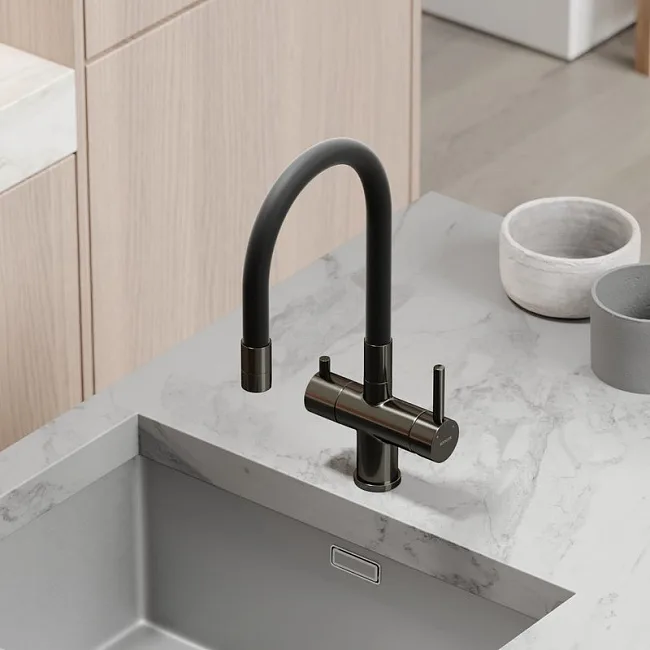 Смеситель для кухни Sancos Lucia SC4004GG с гибким изливом, вороненая сталь Sancos — Оригинал