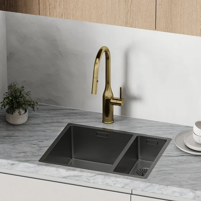 Смеситель для кухни Sancos Grand SC4002BG с вытяжным изливом, брашированное золото Sancos — Оригинал