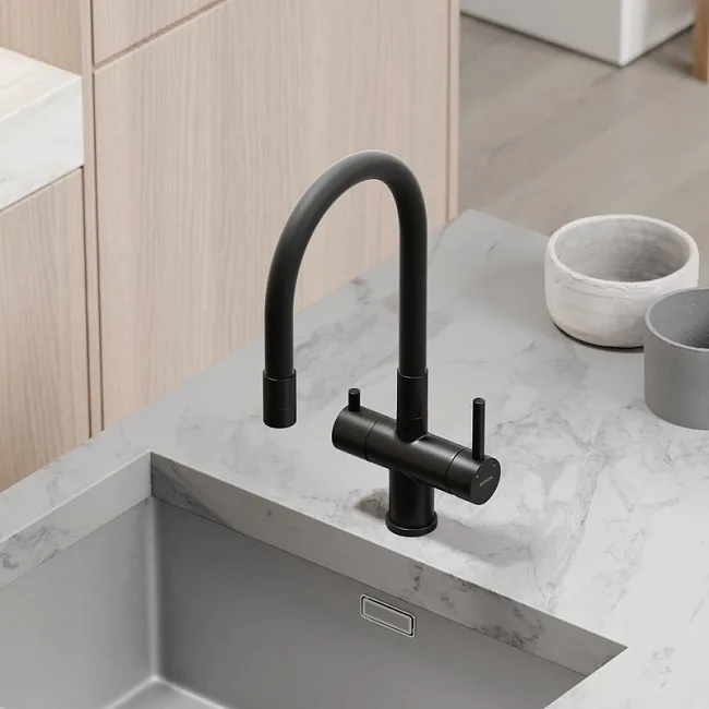 Смеситель для кухни Sancos Lucia SC4004MB с гибким изливом, черный матовый Sancos — Оригинал