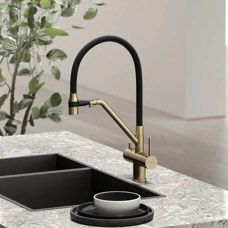 Смеситель для кухни Sancos Dora SC4003BG с гибким изливом, брашированное золото Sancos — официальный сайт